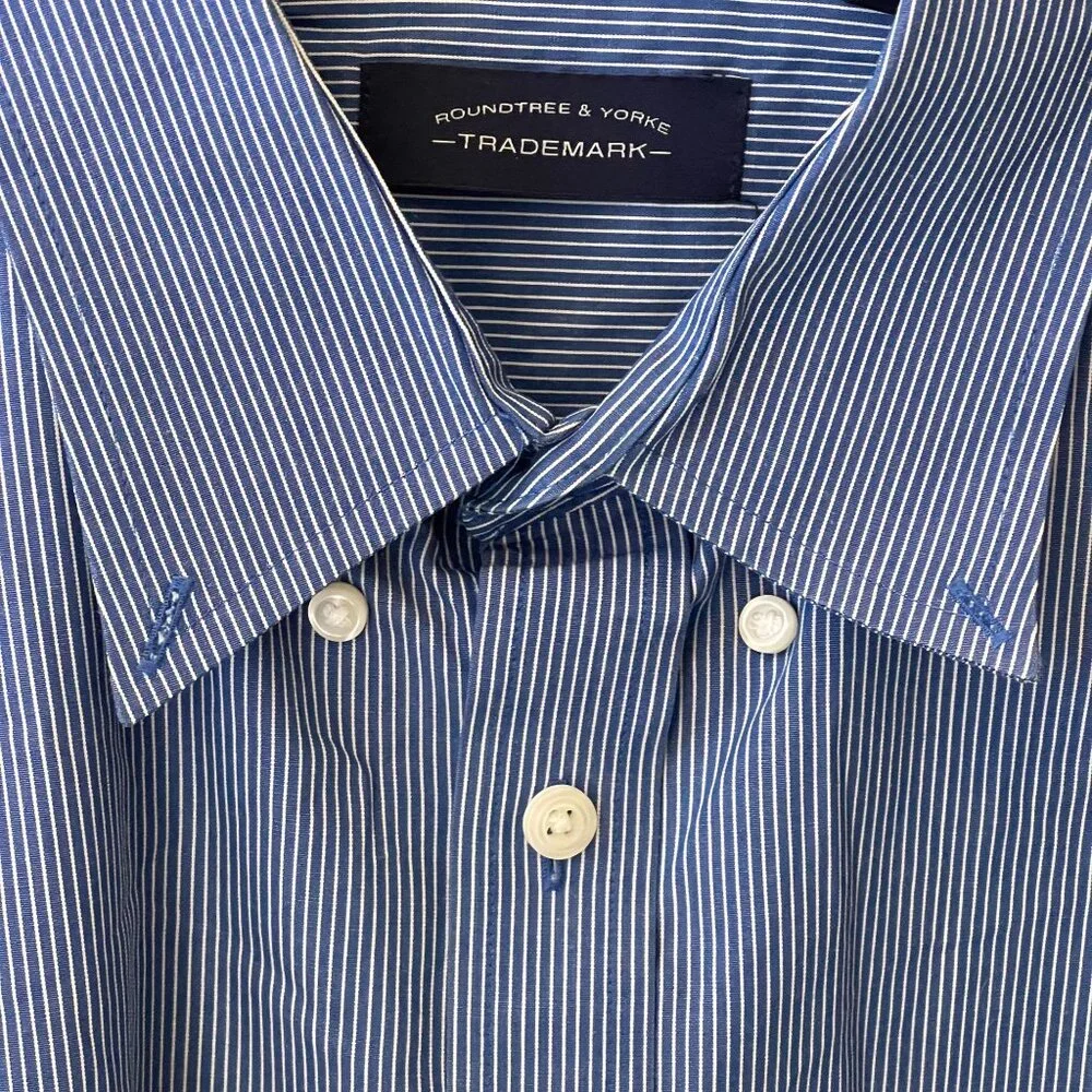 Roundtree & Yorke Blue & White Striped Cotton mens's  Button-Down Shirt M‎